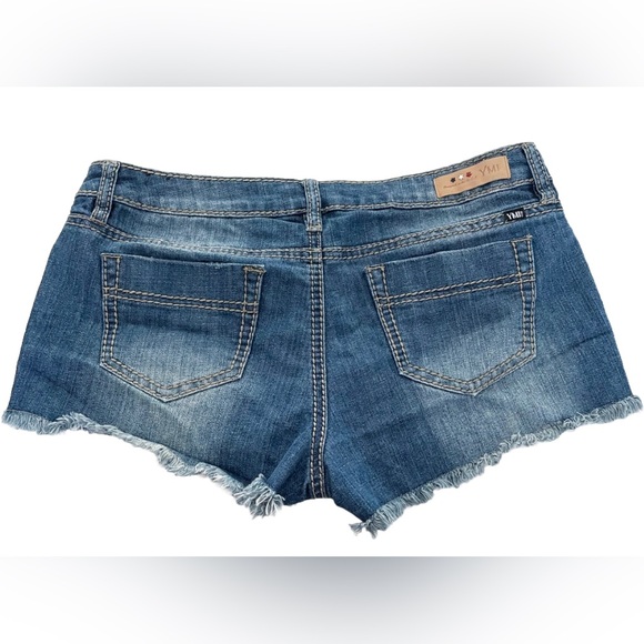 YMI Patriotic Stars & Stripes Denim Shorts Size 9 / Women’s M - Picture 5 of 6